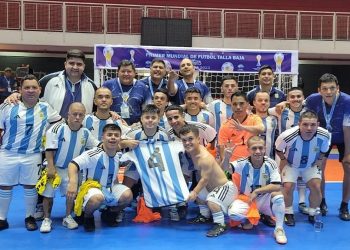 Con escándalo y abandono, Argentina ganó el primer Mundial de Talla Baja