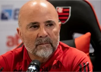 Con Reynoso en la cornisa, emerge la sombra de Sampaoli en Perú