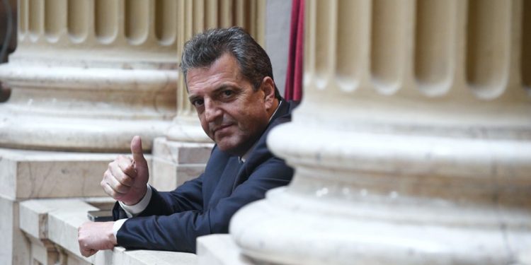 Córdoba: los apoyos que reúne Massa, Schiaretti toma distancia de Macri y Llaryora mantiene el misterio
