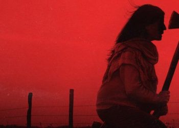 “Cuando acecha la maldad” hace historia en la taquilla local