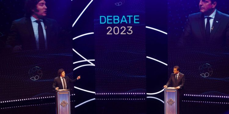 Debate presidencial: Massa mostró solidez y arrinconó a un dubitativo Milei
