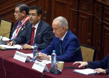 El Congreso de Perú aplaza su decisión de avanzar sobre la Justicia