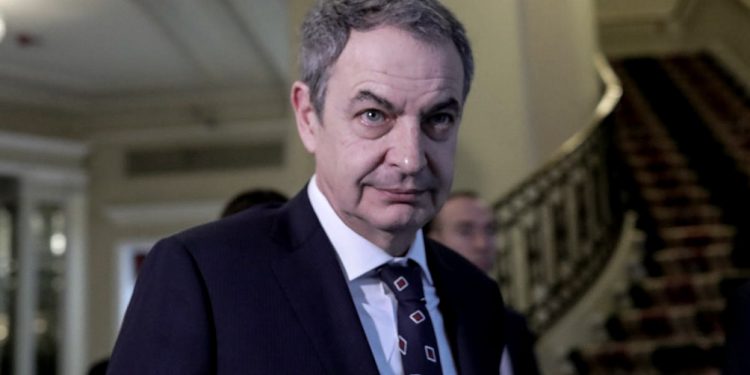 El expresidente Rodríguez Zapatero apoyó a Massa por sus “convicciones democráticas”