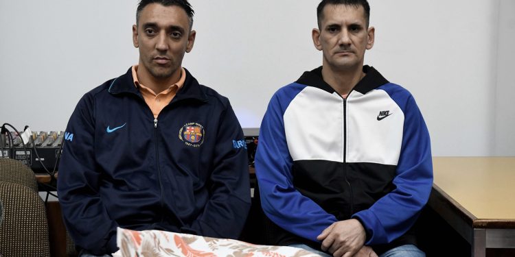 El fiscal apuntó contra los tres acusados de asesinar al mago “Alex” y su novia