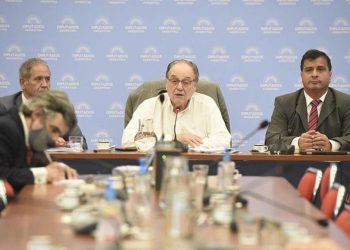 El oficialismo buscar reforzar por ley el financiamiento a la Educación ante la amenaza libertaria