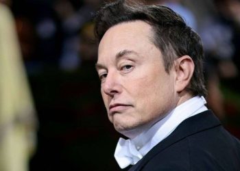 Elon Musk lanzará este sábado su primer modelo de inteligencia artificial