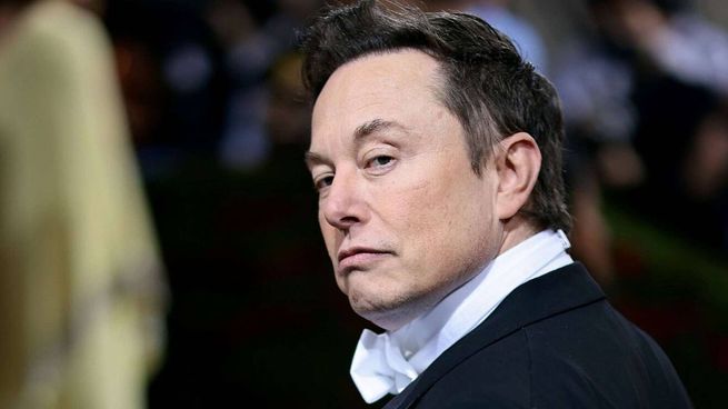 Elon Musk lanzará este sábado su primer modelo de inteligencia artificial
