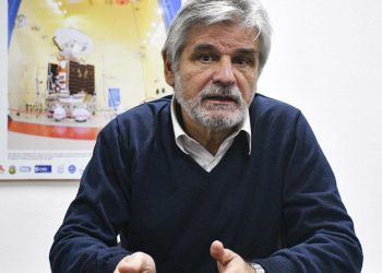 Filmus evalúa un triunfo de Massa porque Milei plantea “dejar de invertir en ciencia”