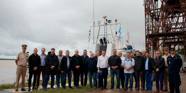 Funcionarios de Argentina, Brasil, Bolivia y Paraguay recorrieron un tramo de la Hidrovía