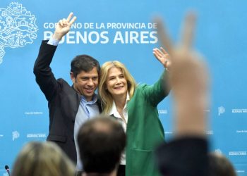 Kicillof cerró acuerdo salarial con estatales: cobrarán 25% más con el sueldo de noviembre