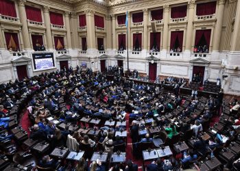 La Asamblea Legislativa confirmó el balotaje entre Massa y Milei