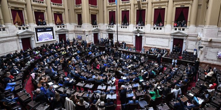 La Asamblea Legislativa confirmó el balotaje entre Massa y Milei