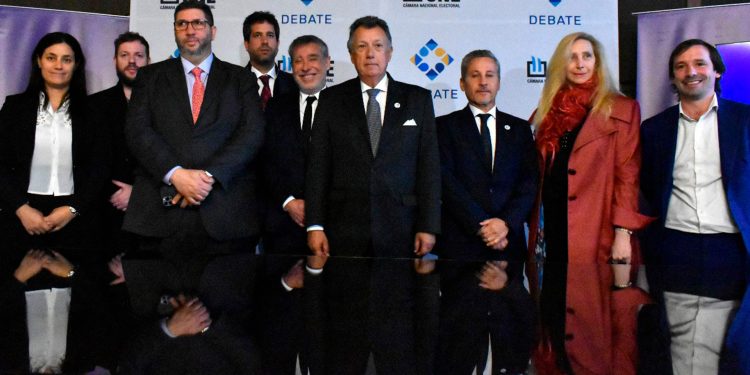 La CNE citó a los apoderados de UxP y LLA para “preservar la convivencia democrática”