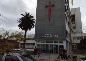 Los extrabajadores de Casa de Galicia analizan ir a juicio en caso de que Lacalle Pou vete la ley