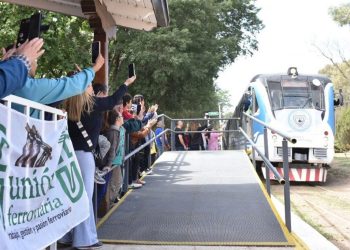 Medio siglo después, el Tren de las Sierras volvió a La Cumbre: «No queremos regresar a los ’90»