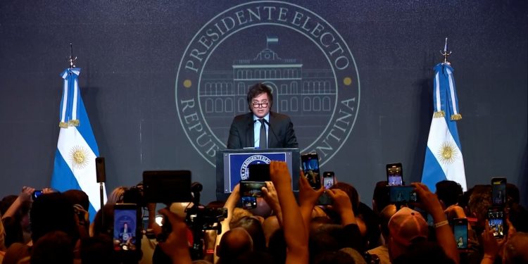 Milei advirtió que la inflación puede persistir por otros “18 o 24 meses”
