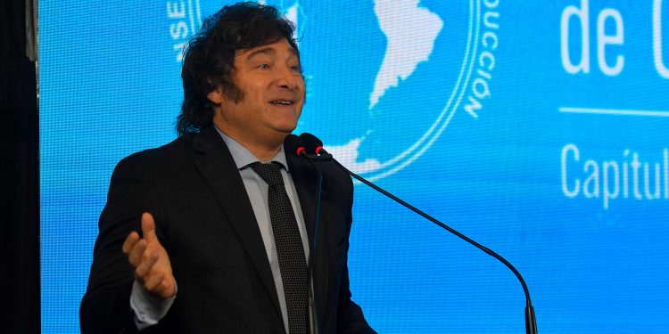 Milei habló con Georgieva y contó que el FMI “se mostró colaborativo” con la Argentina