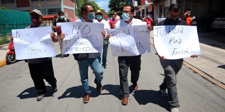 Nuevo ataque a tiros sobre tres periodistas en el sur de México