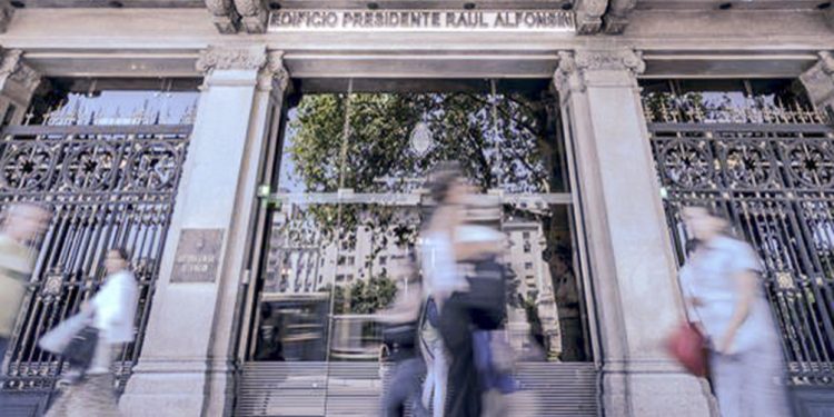 Para la AGN, la auditoria del FMI sobre el crédito de 2018 “es tardía” pero “importante”