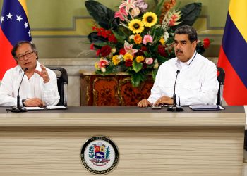 Petro visitó a Maduro en Caracas y dijo que Venezuela impulsará la economía de Colombia