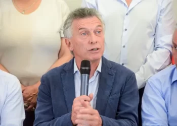 Pidieron la prohibición de salida del país de Mauricio Macri en 7 causas judiciales