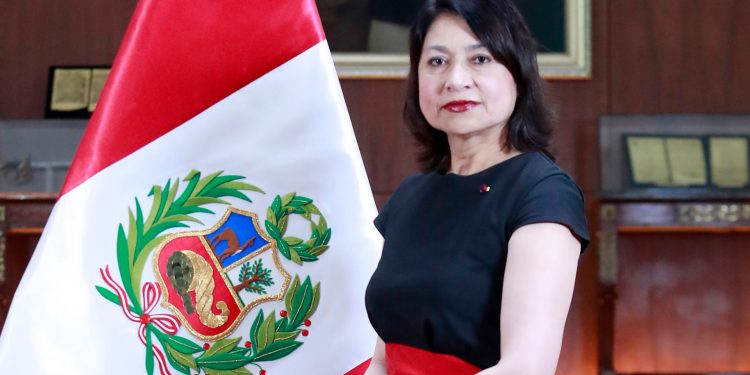 Renunció la canciller tras anunciar una reunión Boluarte-Biden que no se produjo