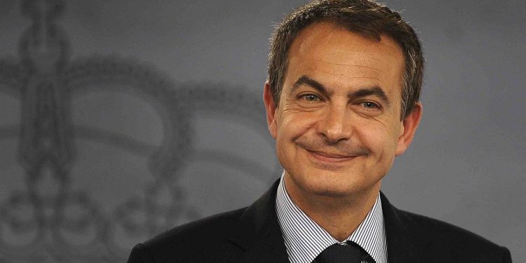 Rodríguez Zapatero respaldó a Massa: “Un país no es una empresa, es una patria con justicia”
