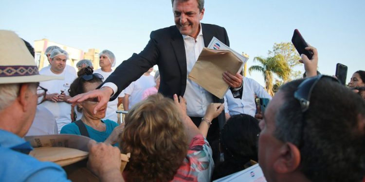 Schiaretti prepara el terreno para apoyar a Milei mientras crece la resistencia del peronismo cordobés