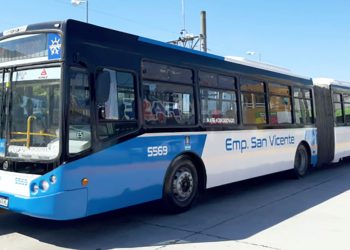 Se desarrolla un lockout con paro y reducción de servicios de colectivos en el AMBA