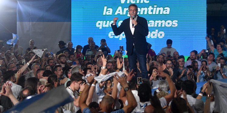 “Tenemos la enorme responsabilidad de dar vuelta la página y llamar a la unidad nacional”