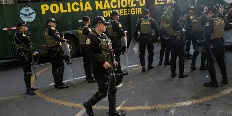 Vientos de “guerra” entre peruanos e inmigrantes en Lima