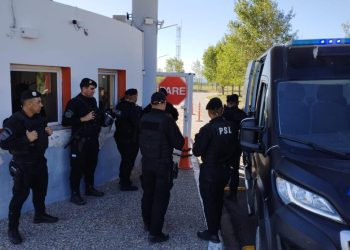 A horas de haber asumido, el gobierno de San Luis intervino la Universidad de La Punta y envió un comando policial para impedir el ingreso