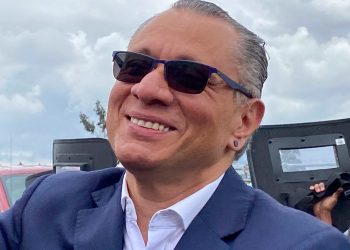 Acusado de peculado, el exvicepresidente de Ecuador entró en la embajada mexicana en Quito