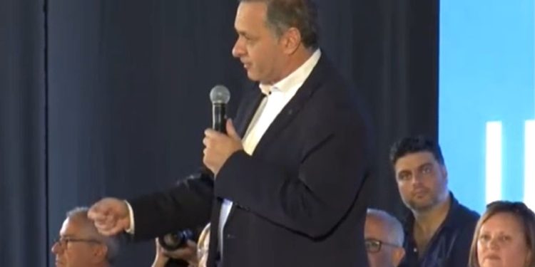 Álvaro Delgado comenzó a definir su mesa chica de cara a los comicios