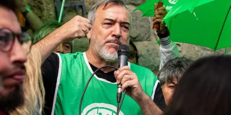 ATE contra el DNU de Javier Milei: “Lo que está en riesgo es la Democracia”