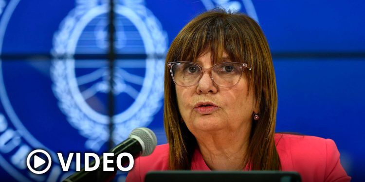 Bullrich presentó un protocolo antipiquetes que incluye a todas las fuerzas federales