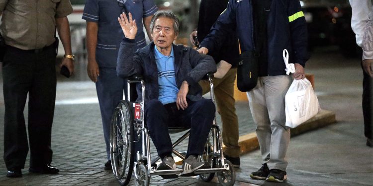 Buscan que Fujimori tenga prisión domiciliaria por una causa todavía abierta