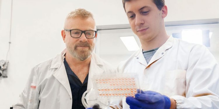 De las vacunas a los tratamientos contra el cáncer: la ciencia nacional, un orgullo frente a los ajustes neoliberales