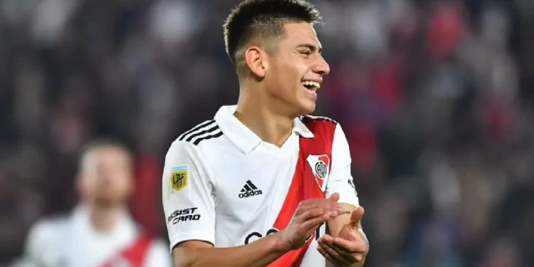 Demichelis sumó a Echeverri, pero todavía no define el equipo para jugar ante Central