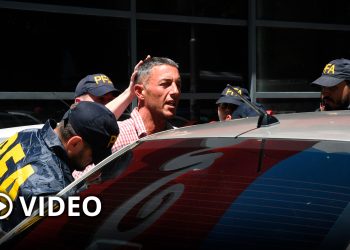 Detuvieron al hombre que arrojó un botellazo a Milei durante la asunción presidencial