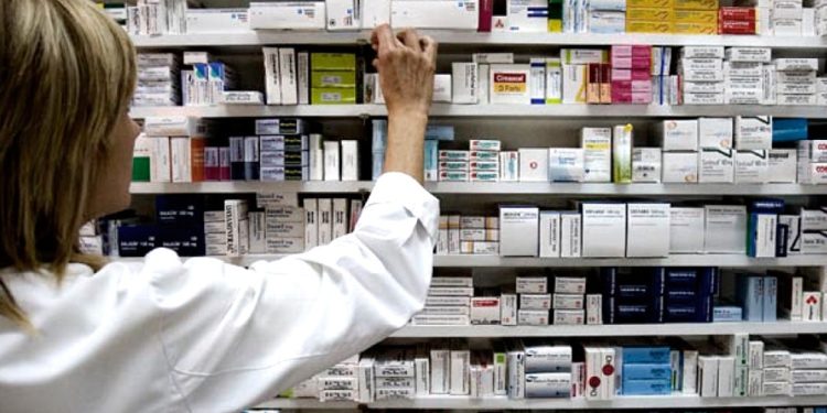 El Gobierno bonaerense presentará un proyecto para crear un laboratorio de medicamentos