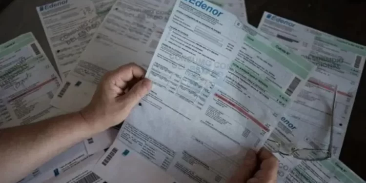 El Gobierno decretó la emergencia energética: ordenó revisar tarifas e intervenir el ENRE y ENARGAS