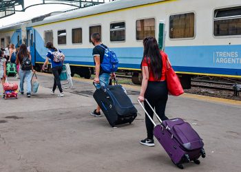 El Gobierno quiere privatizar las empresas de trenes y “retirar al Estado de la economía”