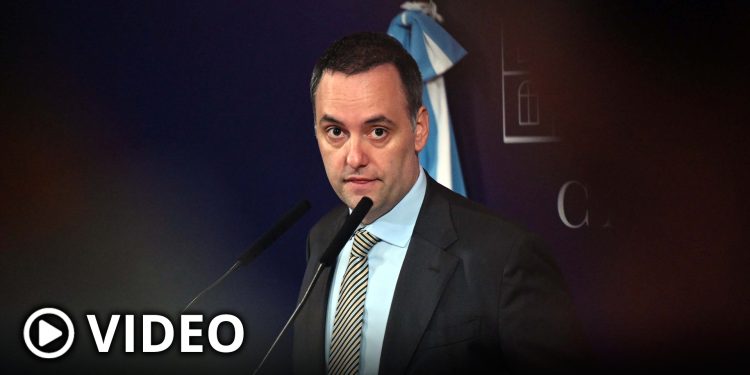 El Gobierno ultima los detalles de la ley ómnibus y su presentación es “inminente”