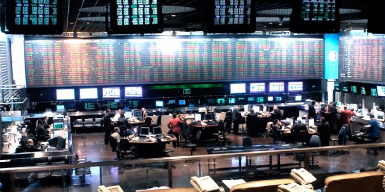 El Merval creció 360,1% en el año, impulsado por las energéticas y los bancos privados