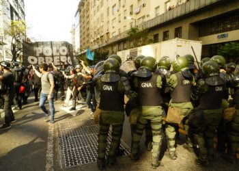 El nuevo proyecto agrava el Código Penal para que los manifestantes puedan ir hasta 4 años presos