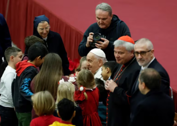 El Papa Francisco cumplió 87 años y lo celebró junto a niños de un centro pediátrico del Vaticano