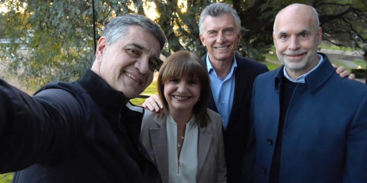 En medio de su feroz pelea con Macri, Bullrich se reunió con Milei, llamó a elecciones en el PRO y se bajó de la presidencia del partido
