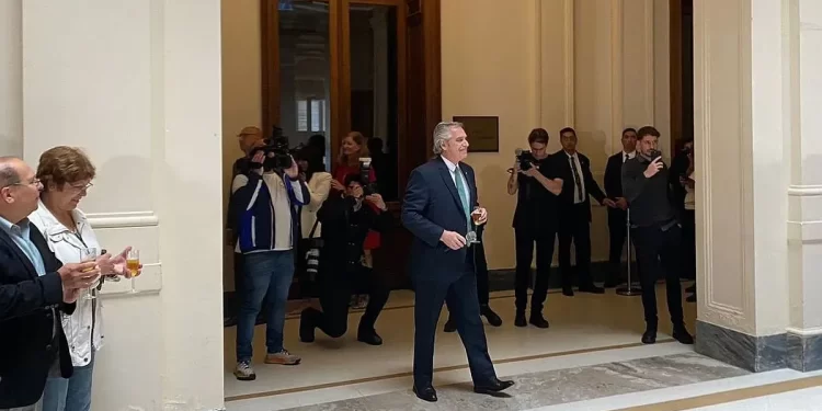 En su despedida de Casa Rosada, Alberto Fernández hizo una autocrítica por índice de pobreza
