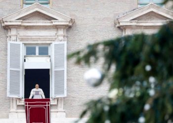 En vísperas de Navidad, el papa Francisco llamó a “no confundir la fiesta con el consumismo”